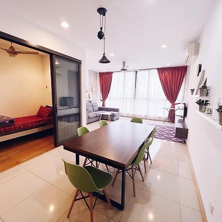 Connected Train 3 Bedrooms - Above Klgateway Mall 14 كوالالمبور المظهر الخارجي الصورة