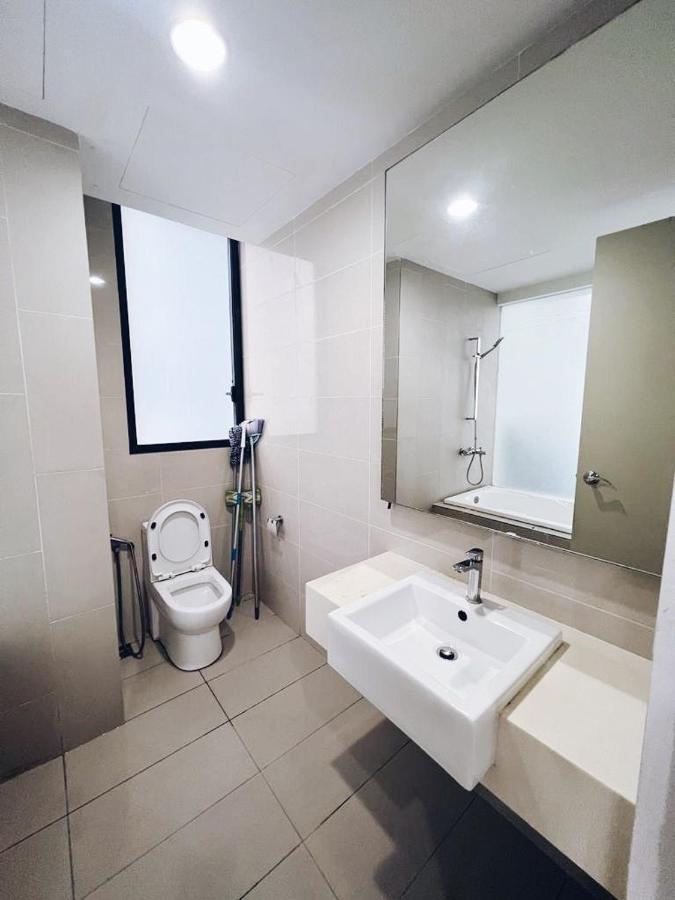 Connected Train 3 Bedrooms - Above Klgateway Mall 14 كوالالمبور المظهر الخارجي الصورة