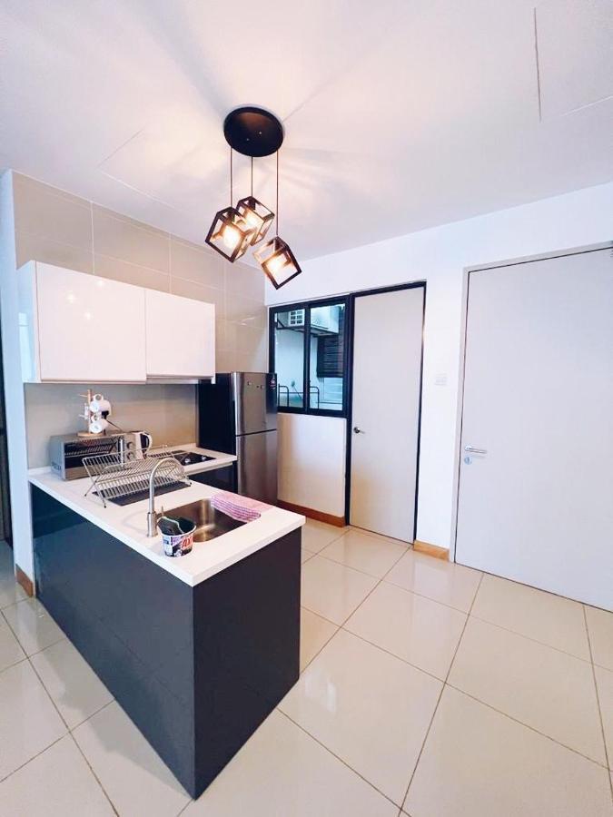 Connected Train 3 Bedrooms - Above Klgateway Mall 14 كوالالمبور المظهر الخارجي الصورة