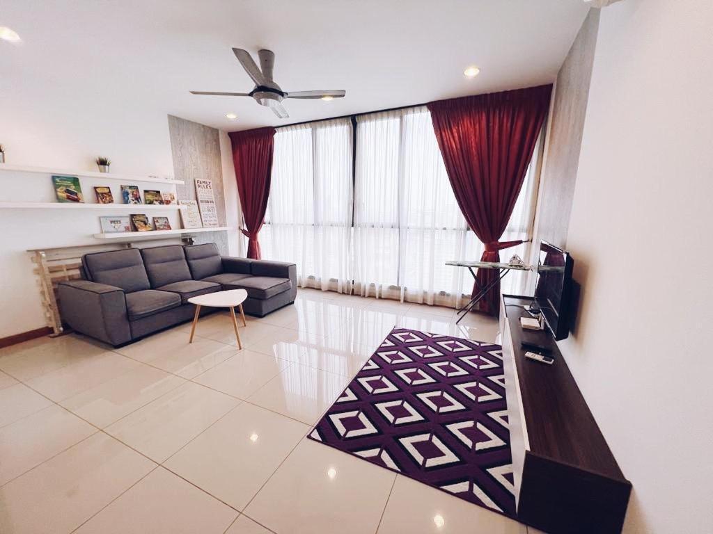 Connected Train 3 Bedrooms - Above Klgateway Mall 14 كوالالمبور المظهر الخارجي الصورة